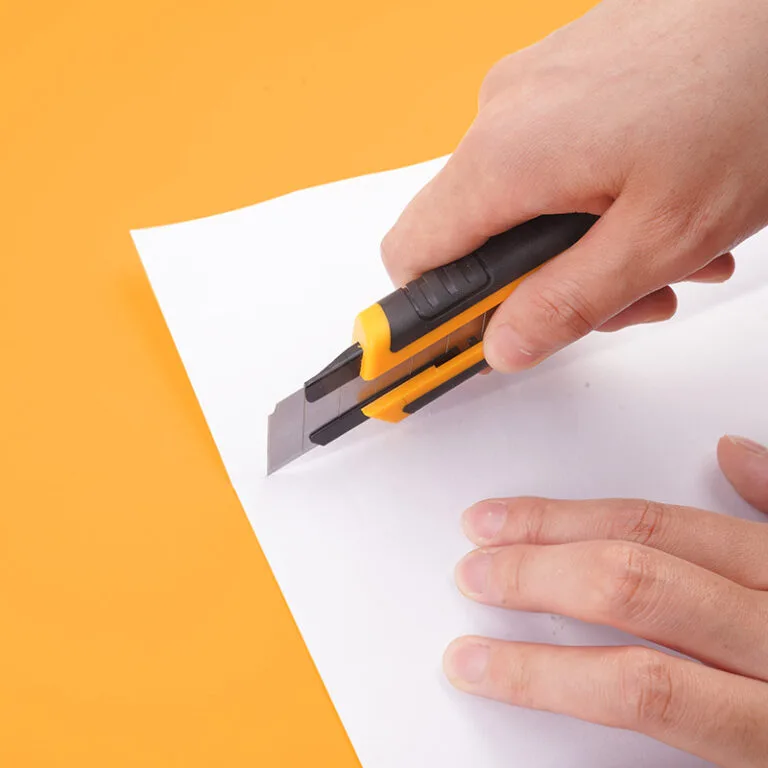 SNAP-OFF BLADE KNIFE - Image 4